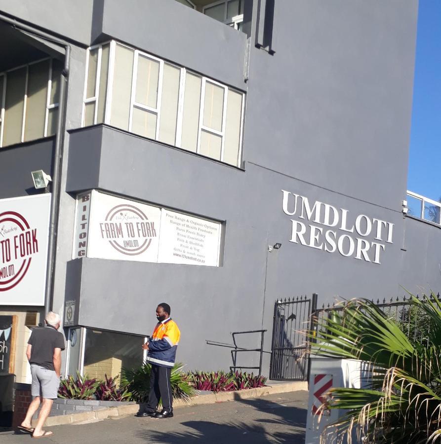 Umdloti Holiday Resort Apartment 514 - Amazing Breaker & Ocean Views エクステリア 写真