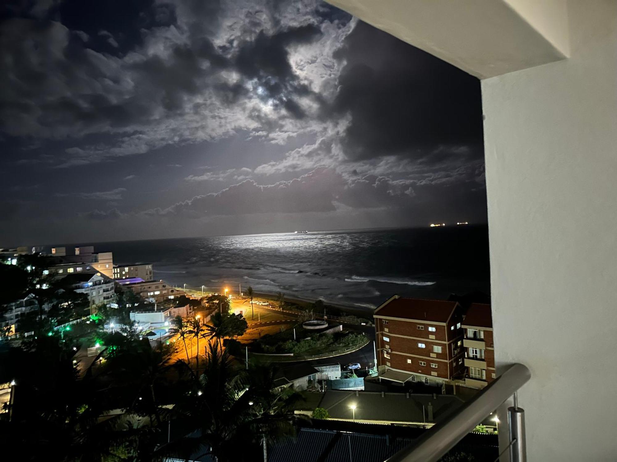 Umdloti Holiday Resort Apartment 514 - Amazing Breaker & Ocean Views エクステリア 写真