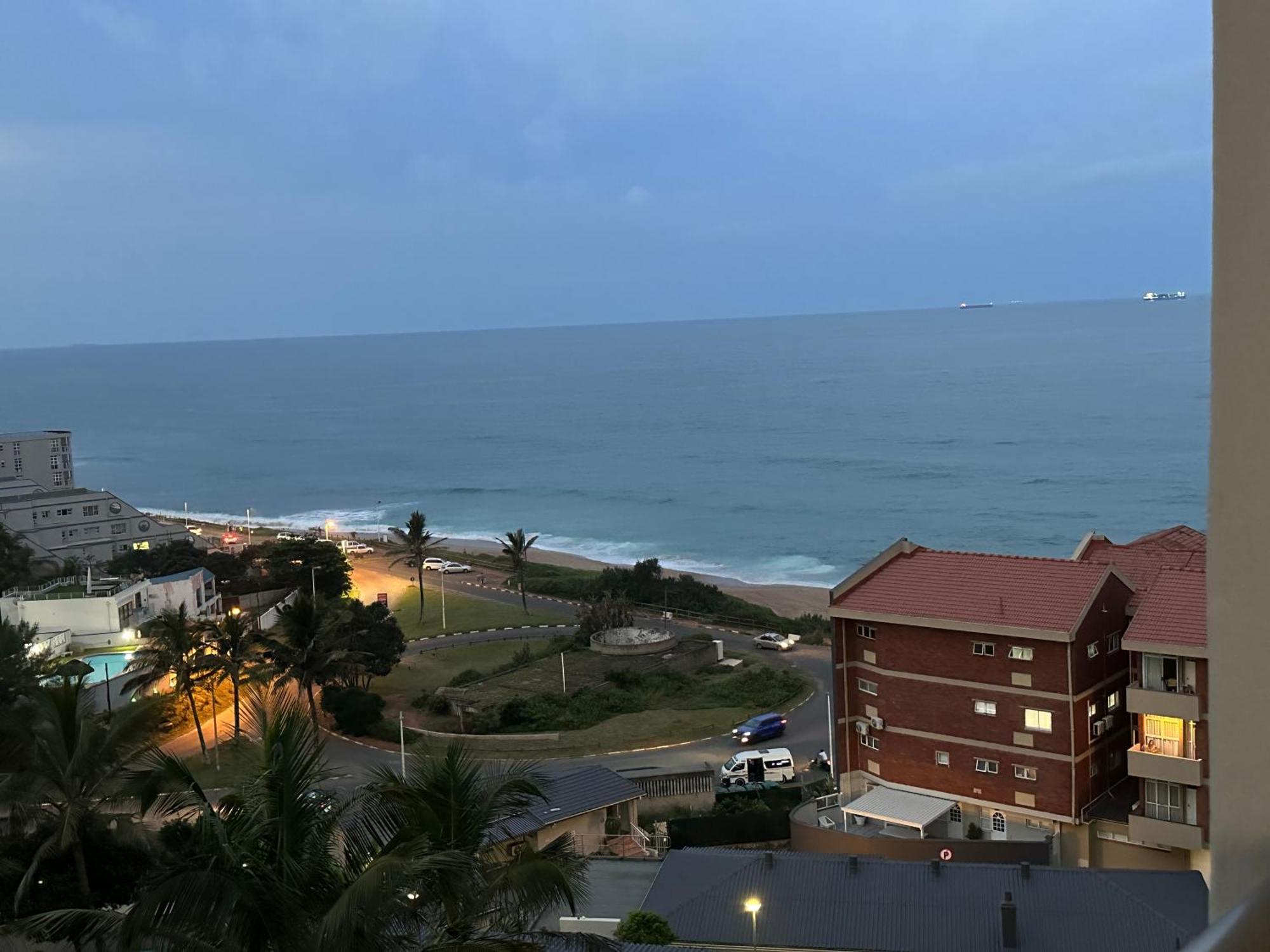 Umdloti Holiday Resort Apartment 514 - Amazing Breaker & Ocean Views エクステリア 写真